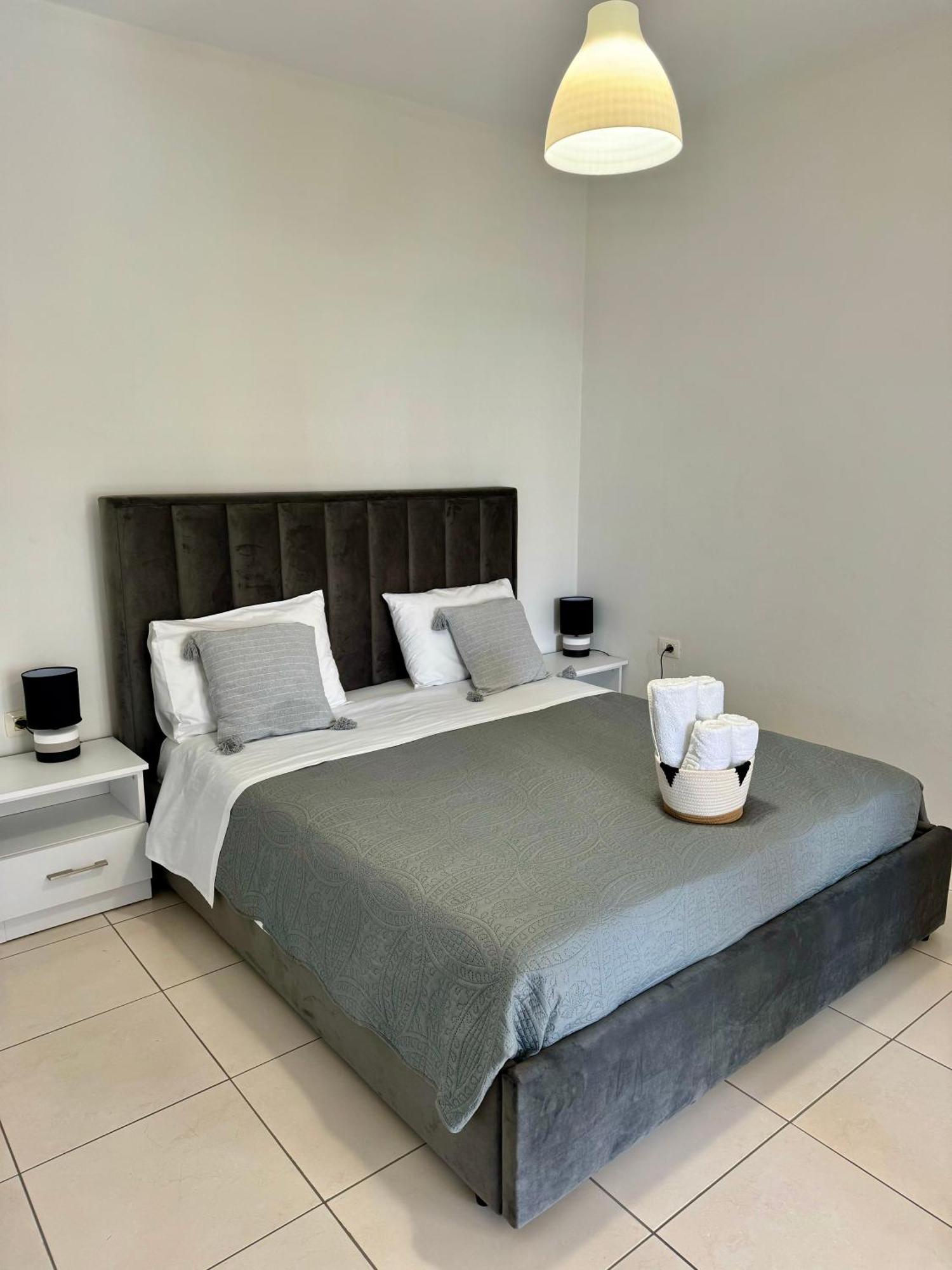 Belaire Luxury Apartment Sarandë Exterior foto